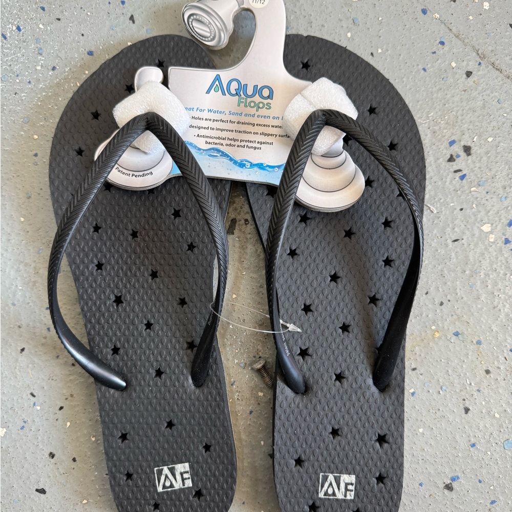 Aqua Flops Black Star-Hole Flip Flops